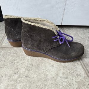 Clarks Women's Suede Ankle Boots Grey with Purple Laces
